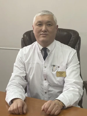 Главный врач Манжеев Тарас Петрович